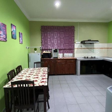 Seri Idaman Guest House Pasir Mas Екстериор снимка