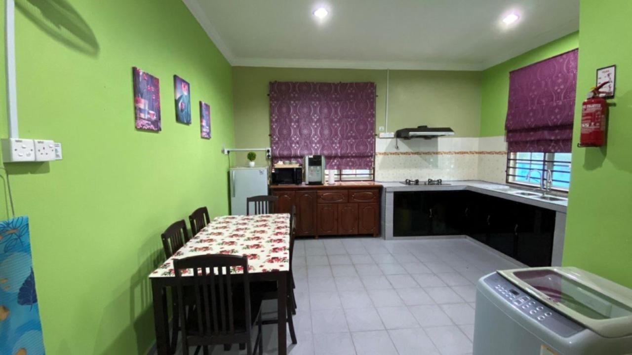 Seri Idaman Guest House Pasir Mas Екстериор снимка