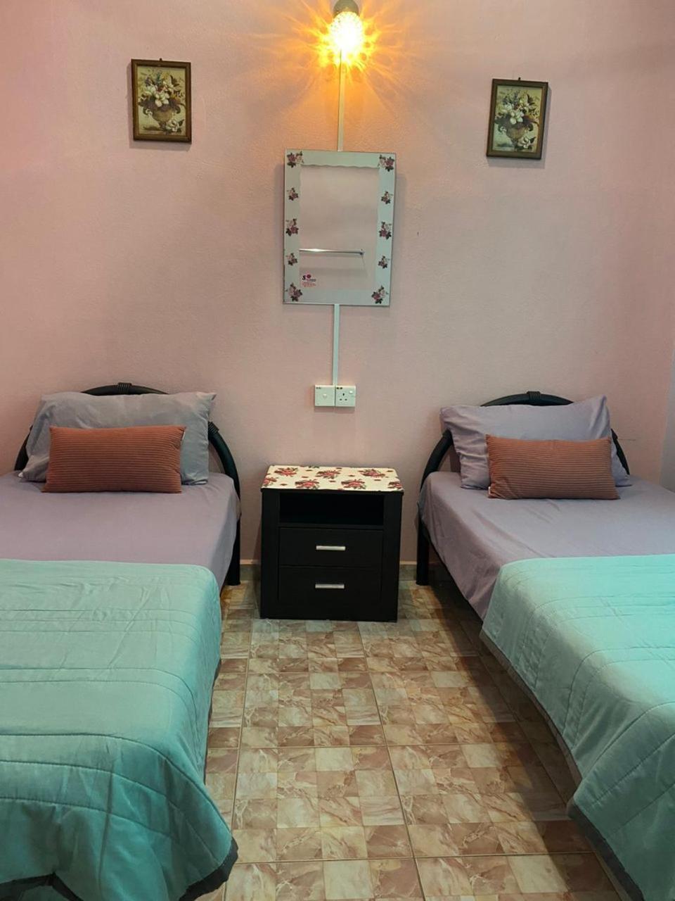 Seri Idaman Guest House Pasir Mas Екстериор снимка